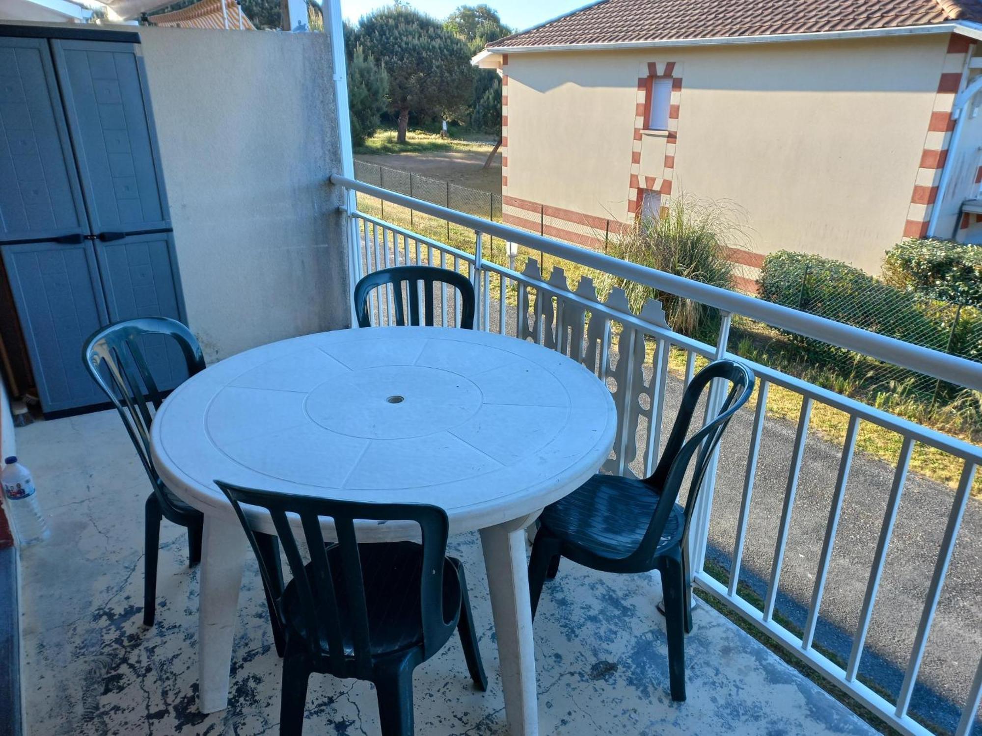 Appartement Le Verdon Sur Mer Eksteriør billede